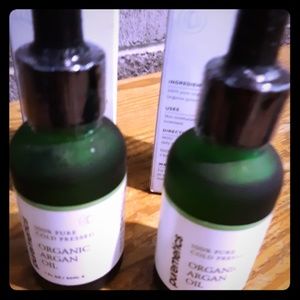 ORGANIC  ARGAN  OIL 2 BOTTLES  1 OUNCE  EACH